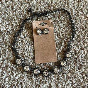 Necklace & earring set